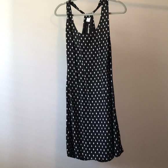 Old Navy Dresses & Skirts - 3/$20 OLD NAVY black sleeveless dress